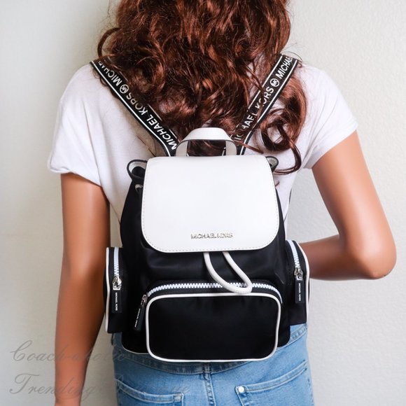 NWT Michael Kors Medium Abbey Cargo Backpack - Picture 2 of 8